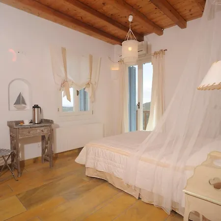 Andros: Luxurious With Private Swimming Pool *
