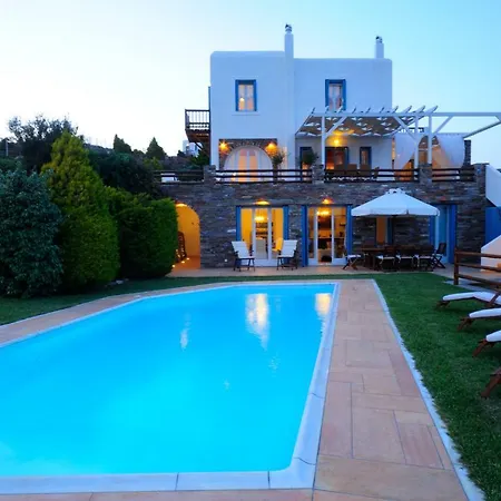 Andros: Luxurious With Private Swimming Pool Βίλα