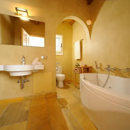 Βίλα Andros: Luxurious With Private Swimming Pool Μακροτάνταλο