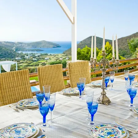 Andros: Luxurious With Private Swimming Pool * Μακροτάνταλο